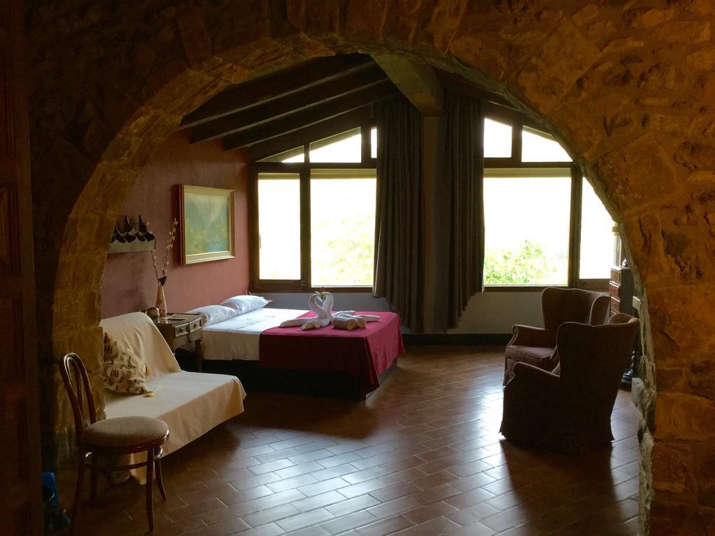 Mas Pardas Santa Pau Kültér fotó